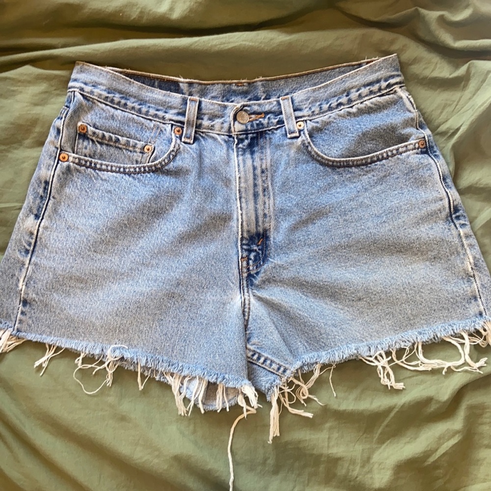 VINTAGE LEVI SHORTS